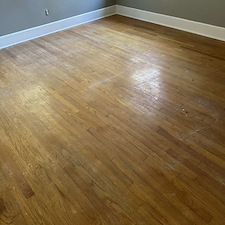 Barndominium Oak Hardwood Before 5