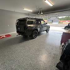 Top-quality-epoxy-flake-garage-flooring-system 2